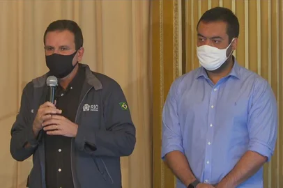 Eduardo Paes faz pronunciamento ao lado de Cláudio Castro, governador em exercício<!-- NICAID(14682068) -->