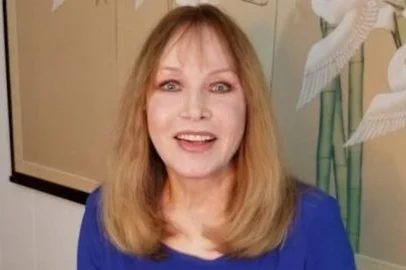 Atriz Tanya Roberts morre aos 65 anos<!-- NICAID(14682529) -->