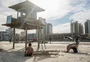 Criança perdida na praia? Saiba como evitar e resolver o problema