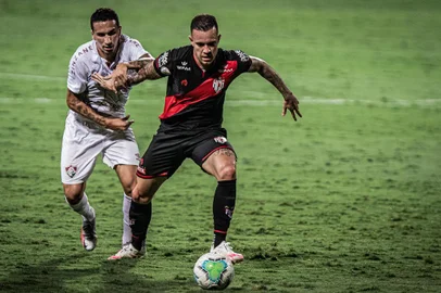 futebol, Gustavo Ferrareis, Atlético-GO, Inter<!-- NICAID(14688437) -->