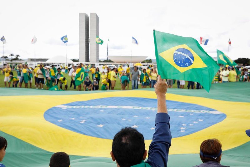 Apoiadores do presidente Jair Bolsonaro em protesto contra o Congresso Nacional e a Suprema Corte em Brasilia. <!-- NICAID(14451891) -->