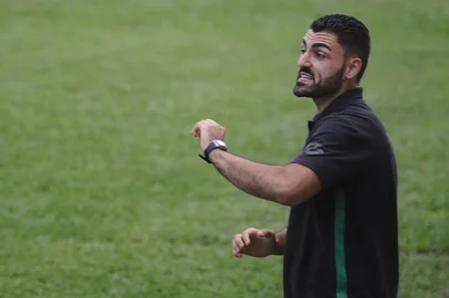 FLORES DA CUNHA, RS, BRASIL, 17/12/2020 - Juventude e Fluminense  se enfrentam as 15 horas no estádio Homero Soldatelli, pelo campeonato brasileiro de aspirantes. (Marcelo Casagrande/Agência RBS)<!-- NICAID(14670894) -->