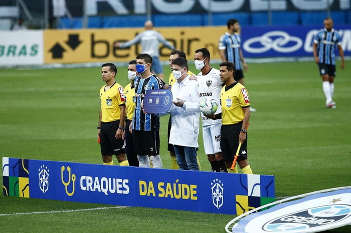 Não assistiu ao jogo? Leia aqui o resumo e ficha técnica da partida entre Grêmio e Atlético-MG pelo Campeonato Brasileiro