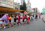 Manifestantes protestam contra Jair Bolsonaro no centro de Caxias, neste domingo