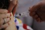 CAXIAS DO SUL, RS, BRASIL, 20/01/2021 - Idosos moradores do ILPI Novo Amanhecer recebem a primeira dose da vacina contra o novo coronavírus. (Marcelo Casagrande/Agência RBS)<!-- NICAID(14695127) -->
