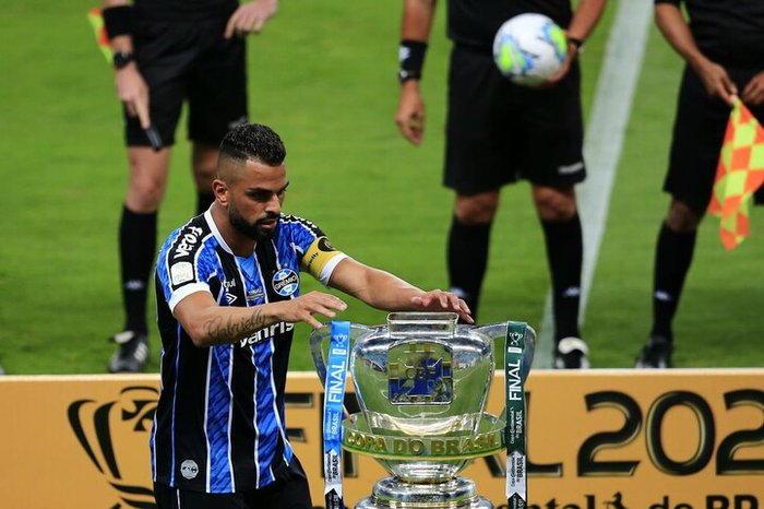 Grêmio é vice-campeão brasileiro e garante vaga na fase de grupos da Libertadores
