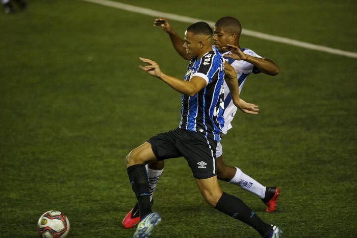 Atuações do Grêmio: Pedro Lucas e Ferreira se destacam em empate; Brenno e Rodrigues falham