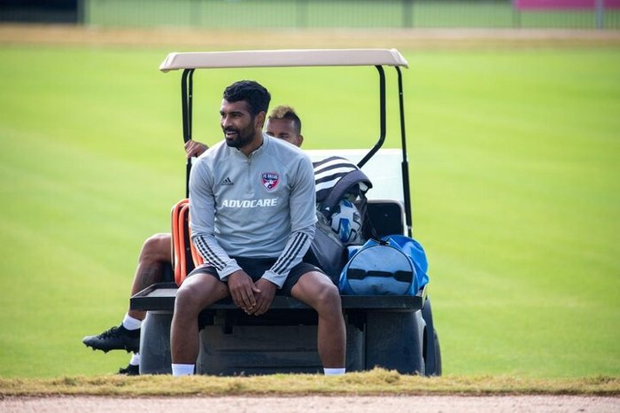Renato defende contratação de Thiago Santos: Vai ajudar bastante