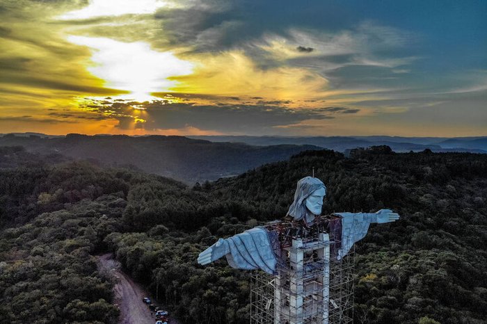 Cristo de Encantado: imagens mostram monumento de 43 metros de altura que  está sendo construído no Vale do Taquari | GZH