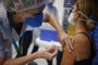 PORTO ALEGRE, RS, BRASIL, 23-03-2021: Profissionais de saúde liberais acima de 60 anos recebem a primeira dose da vacina contra covid-19 em farmácias conveniadas com a prefeitura. (Foto: Mateus Bruxel / Agência RBS)Indexador: Mateus Bruxel<!-- NICAID(14740985) -->