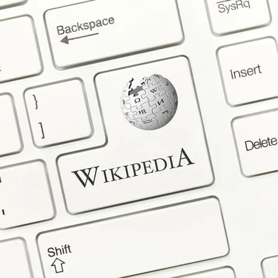 19/04/2021- Wikipedia (teclado com logotipo), pesquisa, internet. Foto: ArtemSam  / stock.adobe.comFonte: 76996915<!-- NICAID(14761147) -->