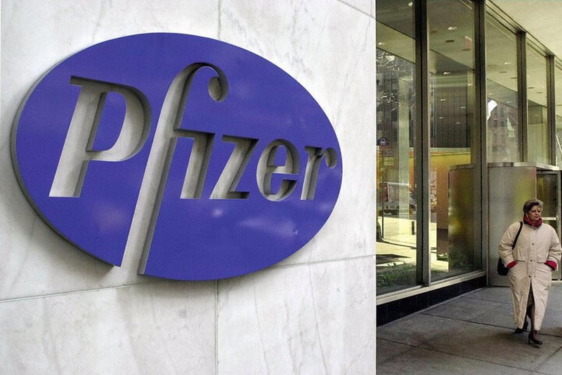 (FILES) This February 7, 2000 file image shows pharmaceutical giant Pfizers New York headquarters.  Pfizer and Allergan said November 23, 2015 they will merge in a transaction worth around $160 billion (151 billion euros) to create the worlds biggest pharmaceutical group. The merger between Pfizer, which makes Viagra and is based in the United States, and Botox maker Allergan, based in Ireland, is to be finalised in the second half of 2016, they said.  AFP PHOTO/Henny Ray ABRAMS / AFP / AFP FILES / <!-- NICAID(11839739) -->