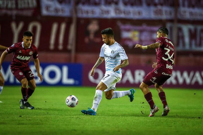 [COMENTE] Como você avalia o desempenho do Grêmio na vitória diante do Lanús?