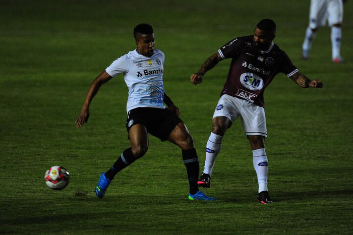 [COMENTE] Como você avalia o desempenho do Grêmio na vitória diante do Caxias?