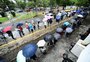 Prefeitura de Porto Alegre desrespeita pessoas que passaram horas na fila e não receberam vacina