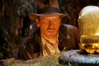 Os Caçadores da Arca Perdida (1981), de Steven Spielberg, com Harrison Ford, estreia do personagem Indiana Jones<!-- NICAID(14776222) -->