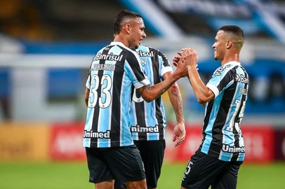 Gremio x AraguaRS - FUTEBOL/CONMEBOL SULAMERICANA 2021 /GREMIO X ARAGUA - ESPORTES - Lance da partida entre Gremio e Aragua disputada na noite desta quinta-feira, na Arena do Gremio, valida pela Sulamericana 2021. FOTO: LUCAS UEBEL/GREMIO FBPAEditoria: SPOLocal: Porto AlegreIndexador: Lucas UebelSecao: futebolFonte: Gremio.netFotógrafo: Gremio x Aragua<!-- NICAID(14776707) -->