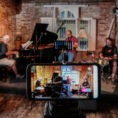 PORTO ALEGRE, RS, BRASIL - 07/12/2020Banda de jazz fará live paga no Café Fon Fon<!-- NICAID(14662809) -->