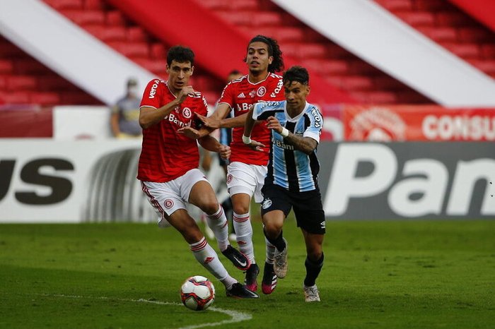 Confira os melhores momentos de Internacional 1x2 Grêmio