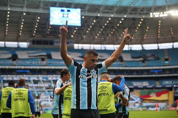 Notas da partida: Ferreira e Thiago Santos são destaques em Gre-Nal do título gaúcho