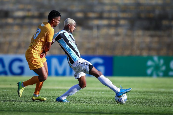 Notas da partida: Grêmio joga pouco, mas confirma classificação; Jean Pyerre é o pior