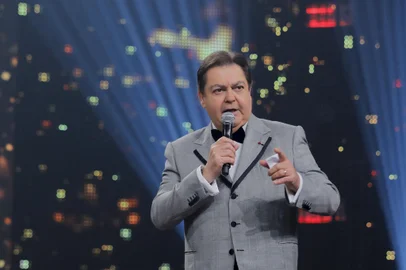 Fausto Silva<!-- NICAID(14698496) -->
