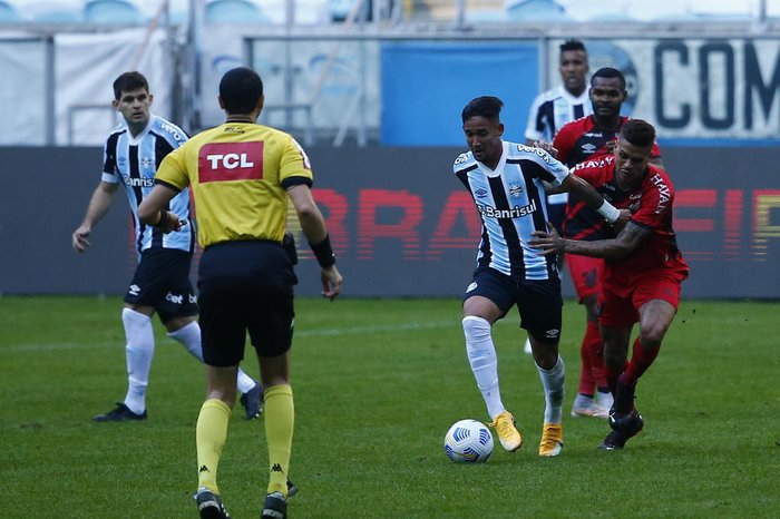[COMENTE] Como você avalia o desempenho do Grêmio na derrota diante do Athletico-PR?