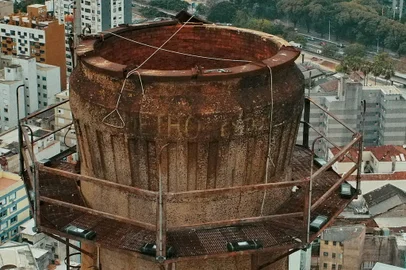 PORTO ALEGRE, RS, BRASIL,  01/06/2021- Andamento dos quase 12 quilômetros de obras na Orla do Guaíba que vão desde a região das docas do Cais Mauá, atrás da rodoviária, até o iate clube Guaíba, na Diário de Notícias. Foto: Lauro Alves / Agencia RBS<!-- NICAID(14797509) -->