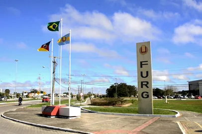 Fachada da Furg em Rio Grande