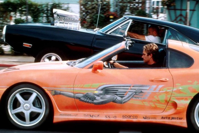 Velozes e Furiosos - Hoje o primeiro Velozes e Furiosos faz 20 anos. O  filme que lançou em 2001 e marcou toda uma geração com os carros tunados e corridas  clandestinas. Depois