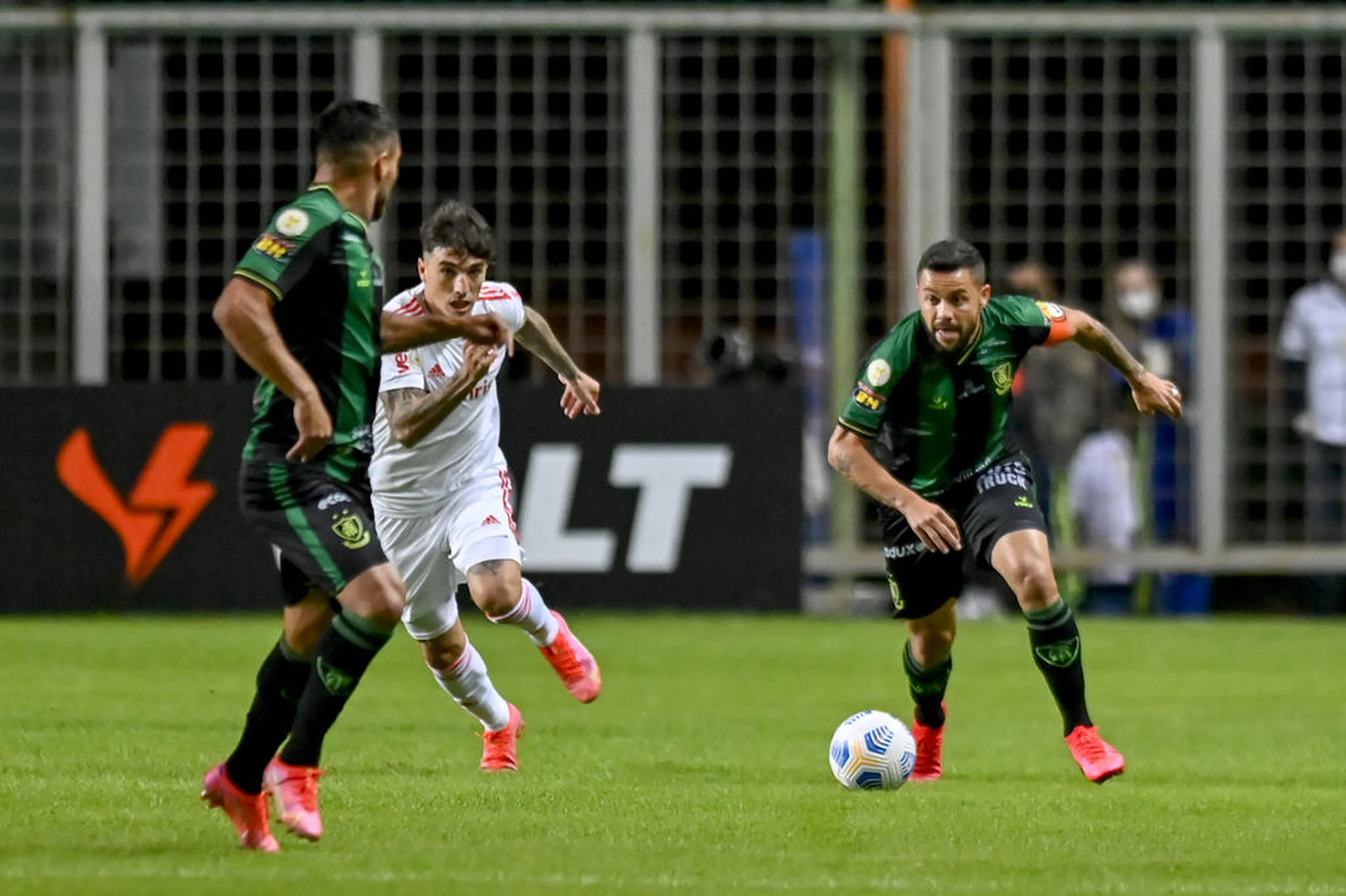 Mourão Panda/América/Divulgação