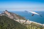 Hang gliding off Pedra Bonita in Rio de Janeiro, BrazilHang gliding off Pedra Bonita in Sao Conrado, Rio de Janeiro, BrazilFonte: 189389735<!-- NICAID(14820204) -->