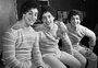 Documentário sobre trigêmeos separados na maternidade é fascinante
