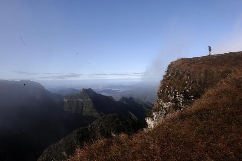 SÃO JOSÉ DOS AUSENTES, RS, BRASIL, 30/06/2021 - Turismo nos Ausentes. O Pico Monte Negro é o ponto mais alto do estado, e o maior atrativo turístico da região dos Campos de Cima da Serra. (Marcelo Casagrande/Agência RBS)<!-- NICAID(14822201) -->
