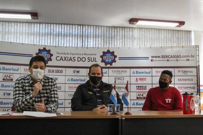 O atacante Juliano estará ausente dos próximos jogos do Caxias na Série D do Campeonato Brasileiro. O exame antidoping realizado ainda quando o jogador atuava no XV de Piracicaba, pela Série A2 do Paulistão, apresentou um resultado positivo, encontrando na urina do atleta a substância estimulante isometheptene, presente em remédios para dor de cabeça, considerada proibida pela Agência Mundial Antidoping (WADA, na sigla em inglês).<!-- NICAID(14824437) -->