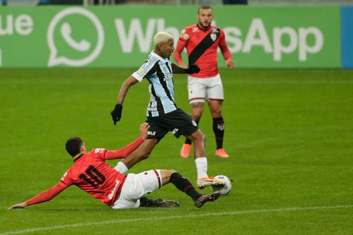 Confira a tabela atualizada do Brasileirão após a derrota do Grêmio diante do Atlético-GO