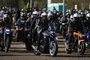Bolsonaro anda de moto em Porto Alegre<!-- NICAID(14831449) -->