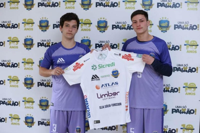 O ala Campos e o fixo Mello, destaques no projeto social do Bella Futsal, foram aprovados no período de testes e integrados ao elenco do Pato Futsal, de Pato Branco-PR, para a sequência da temporada 2021.<!-- NICAID(14840655) -->