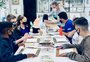 Alunos da Casa Anjos Voluntários, em Caxias, preparam calendário em aquarela