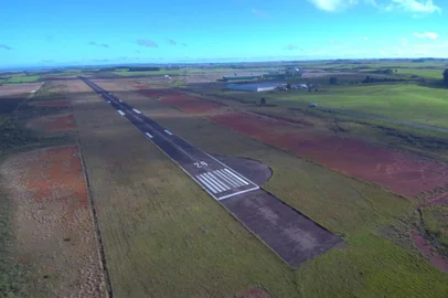 Aeroporto regional de Vacaria, nos Campos de Cima da Serra<!-- NICAID(14630601) -->