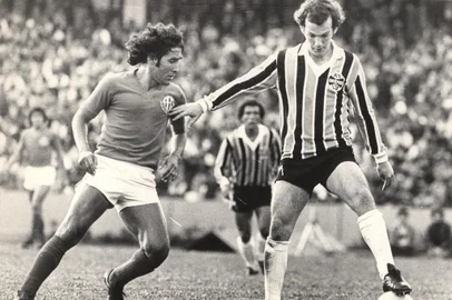 CARLOS KIESE, JOGADOR DO GRÊMIO#página:41 Fotógrafo: Não se Aplica<!-- NICAID(905108) -->