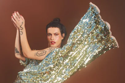 Cantora, instrumentista e compositora, Filipe Catto _ Catto é uma pessoa trans não-binária.<!-- NICAID(14866317) -->