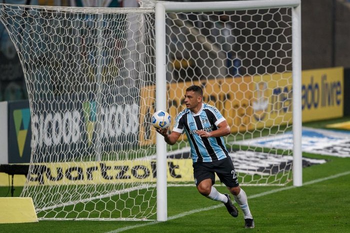 Diego Souza comemora vitória :A equipe foi fantástica
