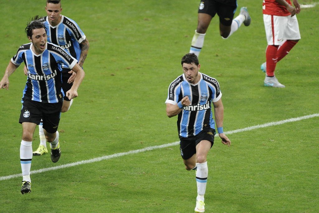 Inter é goleado pelo Corinthians e é vice-campeão do Brasileirão