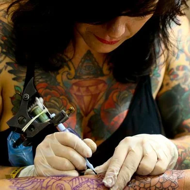FLORIANÓPOLIS, SC, BRASIL 08/08/2014.SUA VIDA: Feira de Tatuagem 1ª Expo Tattoo no Centro Sul na Capital.Indexador: Ricardo Wolffenbuttel