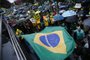 EM BAIXA - manifestantes favoráveis ao governo Bolsonaro se reúnem no Parcão, em Porto Alegre<!-- NICAID(14883261) -->
