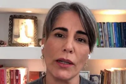 Gloria Pires fala sobre os seus fios brancos no É de Casa<!-- NICAID(14887262) -->