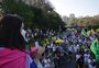 Manifestantes protestam em Porto Alegre contra o governo Bolsonaro