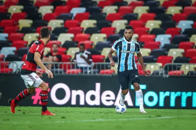 Gremio x FlamengoRS - FUTEBOL/COPA DO BRASIL 2021 /GREMIO X FLAMENGO - ESPORTES - Lance da partida entre Gremio e Flamengo disputada na noite desta quarta-feira, no estÃ¡dio MaracanÃ£, no Rio de Janeiro, valida pela da Copa do Brasil 2021. FOTO: LUCAS UEBEL/Grêmio/DivulgaçãoEditoria: SPOLocal: Rio de JaneiroIndexador: Lucas UebelSecao: futebolFonte: Gremio.netFotógrafo: Gremio x Flamengo<!-- NICAID(14890824) -->