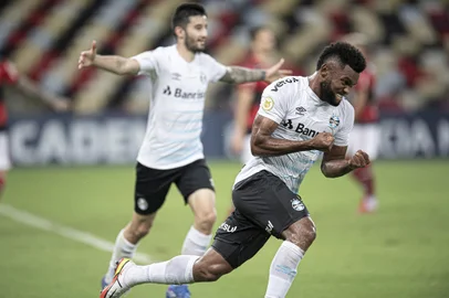 BRASILEIRO A 2021, FLAMENGO X GRÊMIORJ - BRASILEIRO A 2021, FLAMENGO X GRÊMIO - ESPORTES - BRASILEIRO A 2021, FLAMENGO X GRÊMIO - Borja jogador do Grêmio comemora seu gol durante partida contra o Flamengo no estádio Maracanã pelo campeonato Brasileiro A 2021. 19/09/2021 - Foto: JORGE RODRIGUES/AGIF - AGÊNCIA DE FOTOGRAFIA/AGIF - AGÊNCIA DE FOTOGRAFIA/ESTADÃO CONTEÚDOEditoria: ESPORTESLocal: RIO DE JANEIROIndexador: JORGE RODRIGUESFotógrafo: AGIF - AGÊNCIA DE FOTOGRAFIA<!-- NICAID(14893621) -->